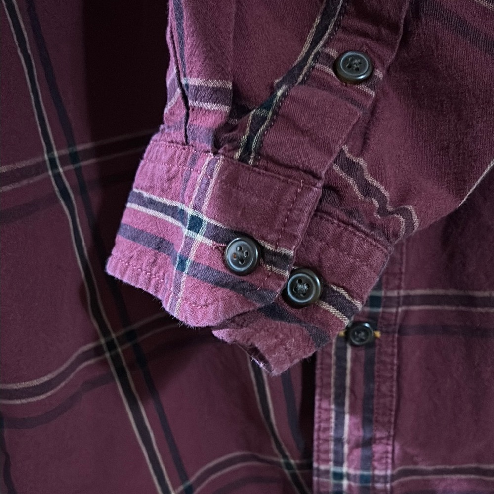 Carhartt Red Casual Button Down Shirt Plaid Design - Picture 5 of 6